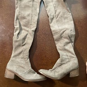 Over the knee boots